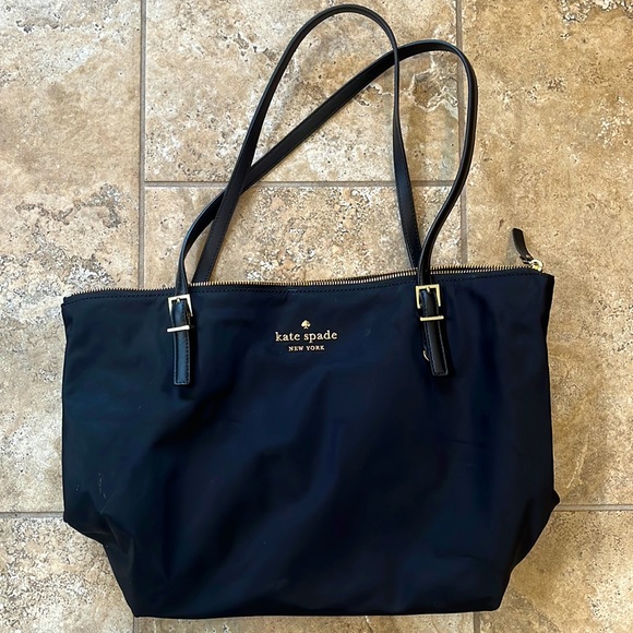 🖤 Kate Spade 🖤 Nylon Purse w/Gold details - Picture 1 of 8